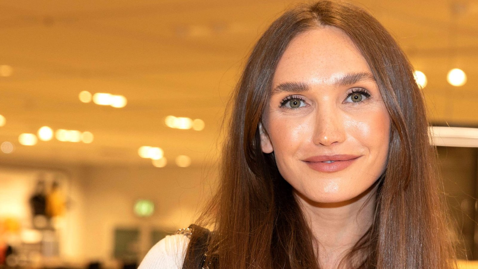 La modella Anna Adamya e il calciatore Sargis Adamyan sono diventati genitori